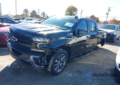 2021 Chevrolet Silverado 1500 4Wd Short Bed Rst z USA, uszkodzony, nr VIN 3GCUYEED2MG406978